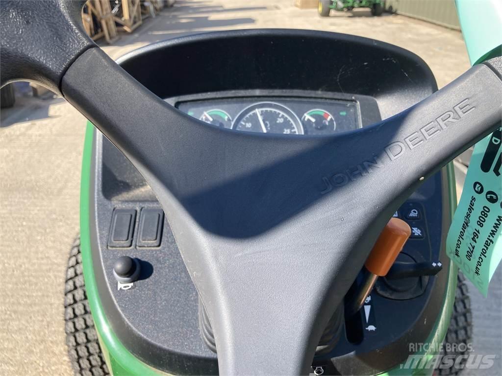 John Deere 3039R جرارات مدمجة