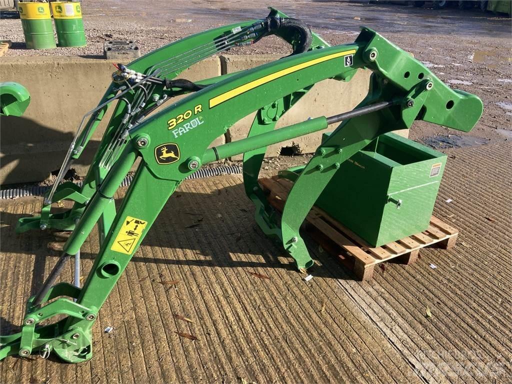 John Deere 320R جرارات مدمجة