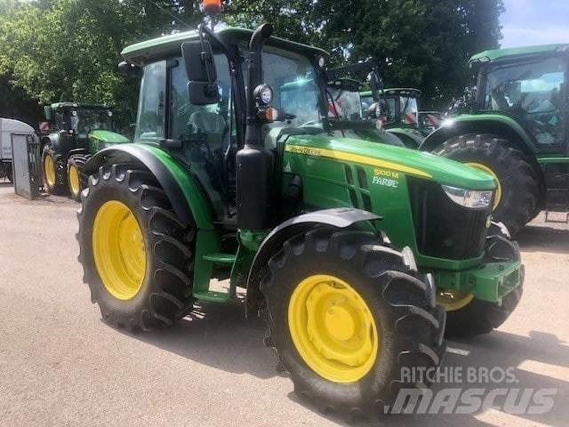 John Deere 5100M الجرارات