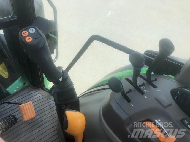 John Deere 5100M الجرارات