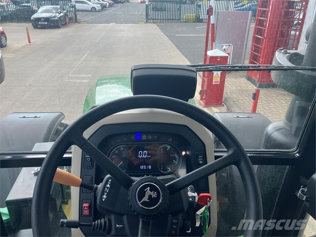 John Deere 5115M الجرارات