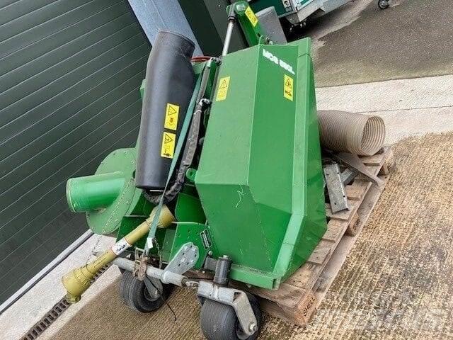 John Deere 580L ماكينات أخرى لتجهيز الأراضي