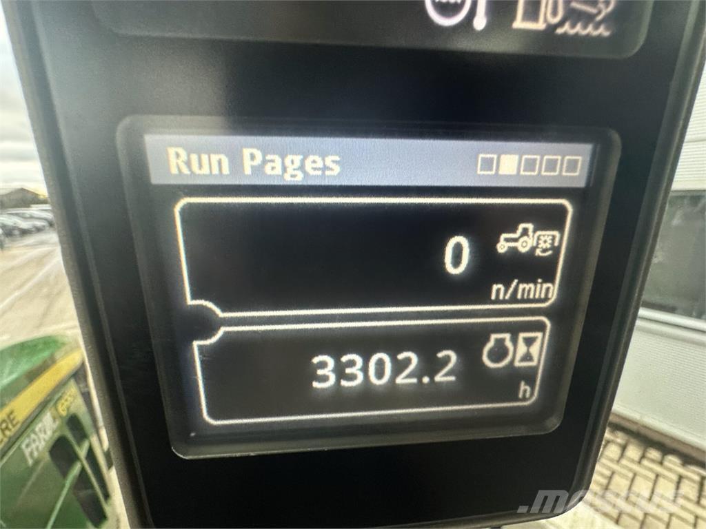 John Deere 6100M الجرارات