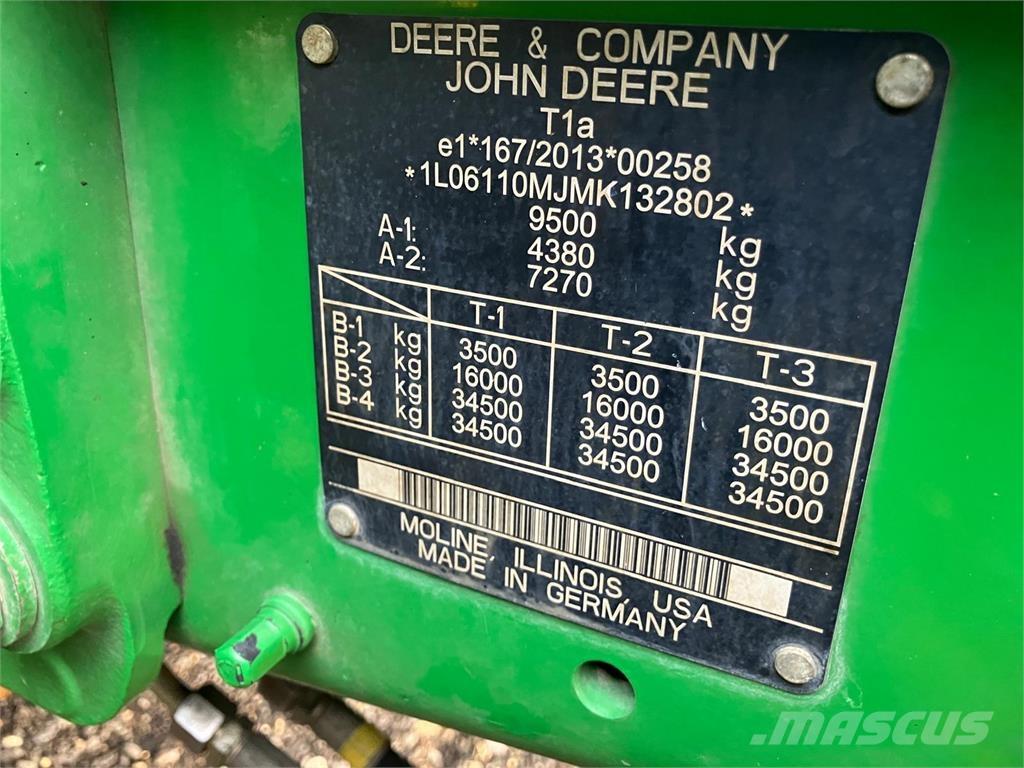John Deere 6110M الجرارات
