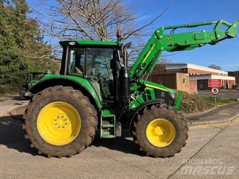 John Deere 6110M الجرارات