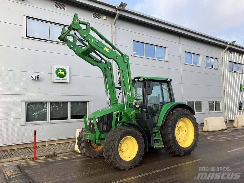John Deere 6120M الجرارات