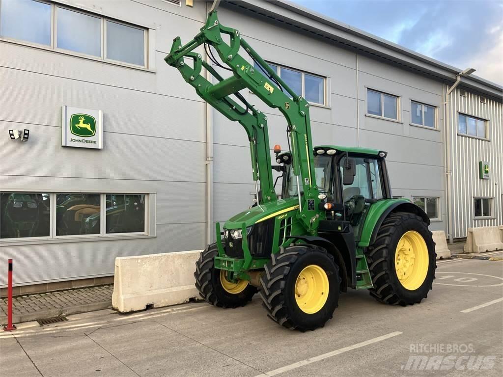 John Deere 6120M الجرارات