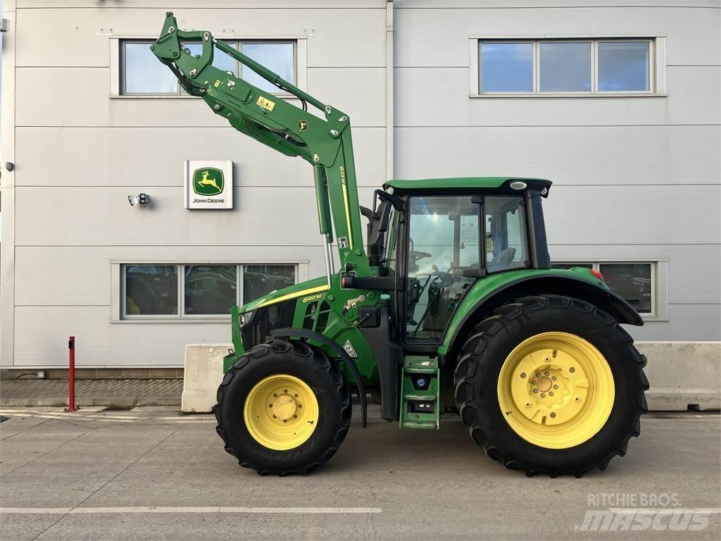 John Deere 6120M الجرارات