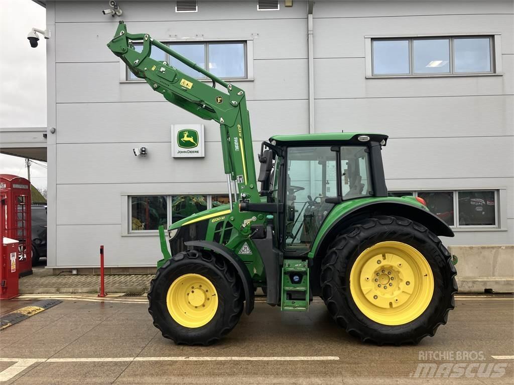 John Deere 6120M الجرارات