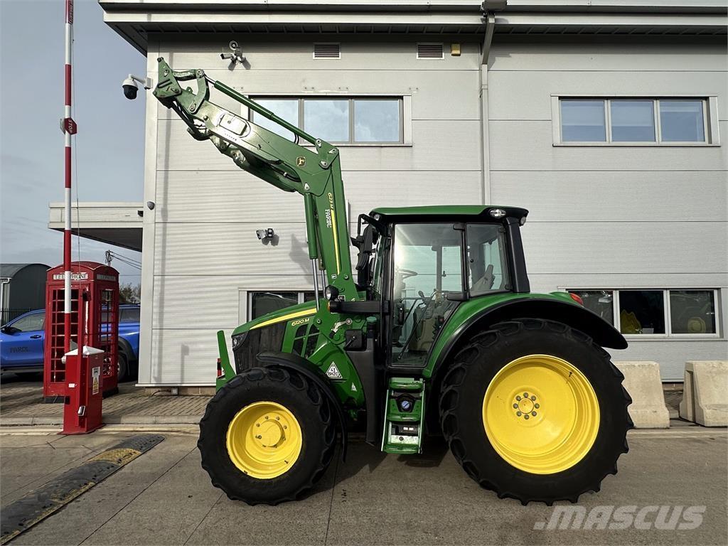 John Deere 6120M الجرارات