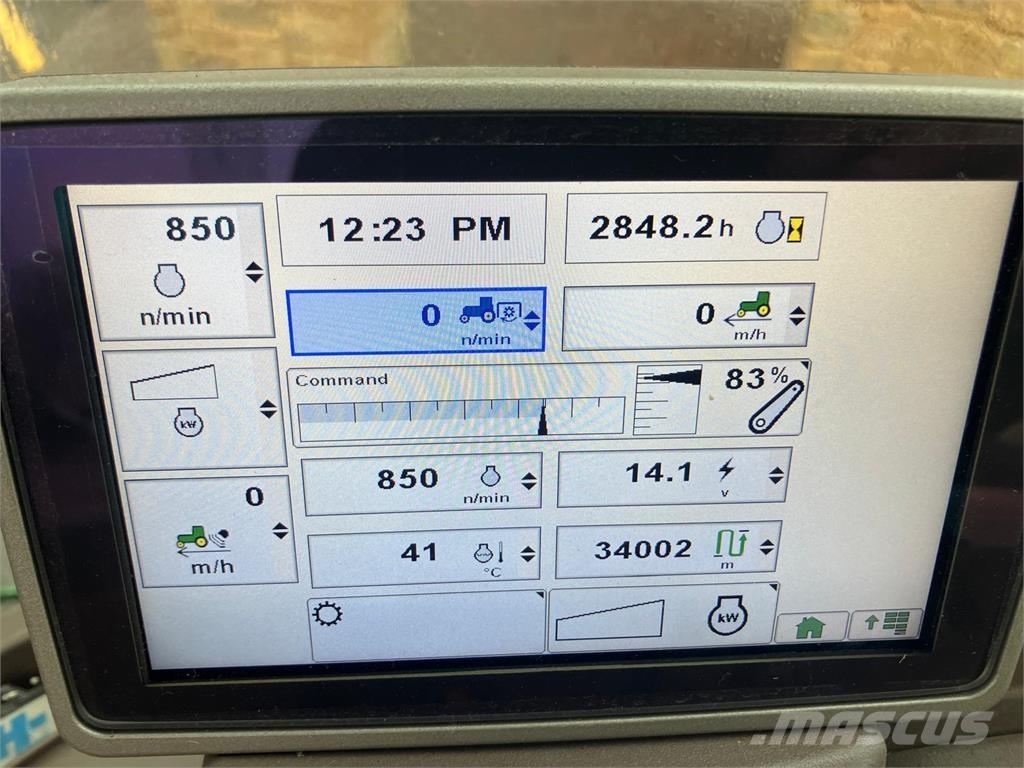 John Deere 6125R الجرارات