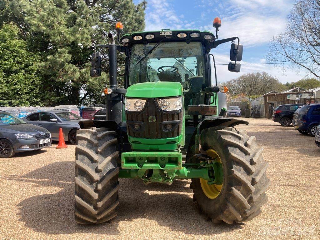 John Deere 6130R الجرارات
