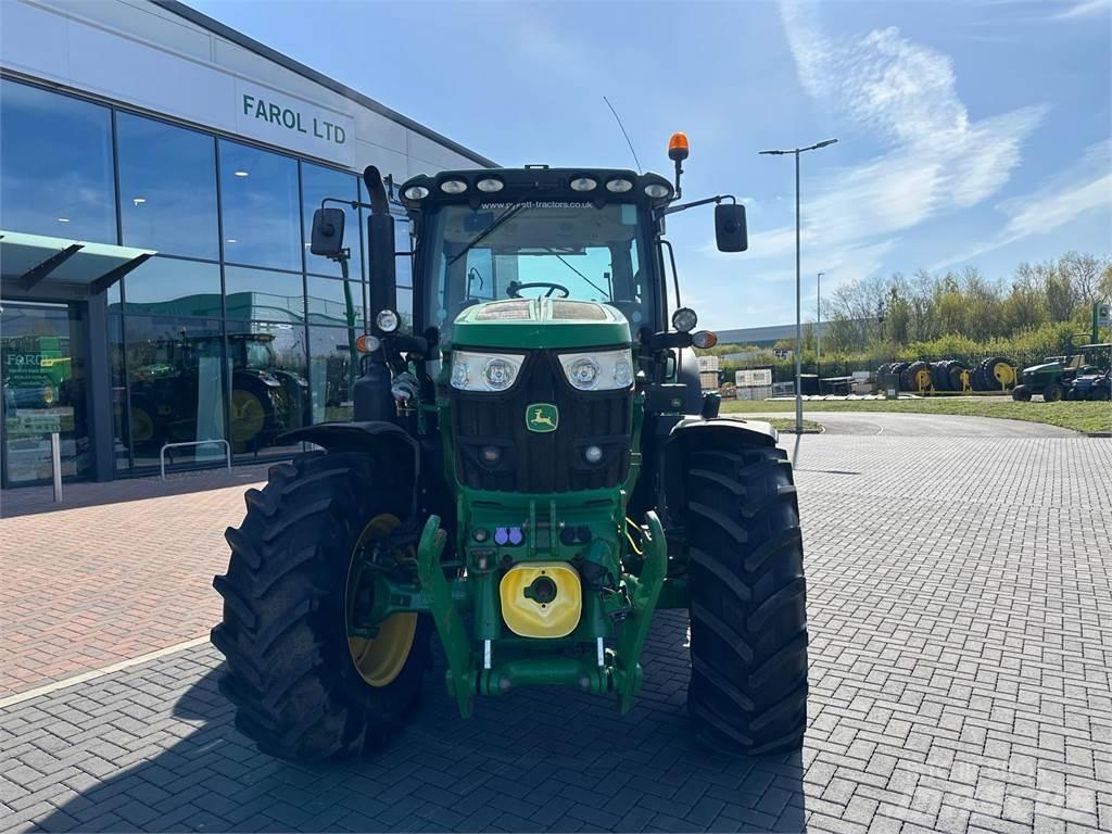 John Deere 6135R الجرارات