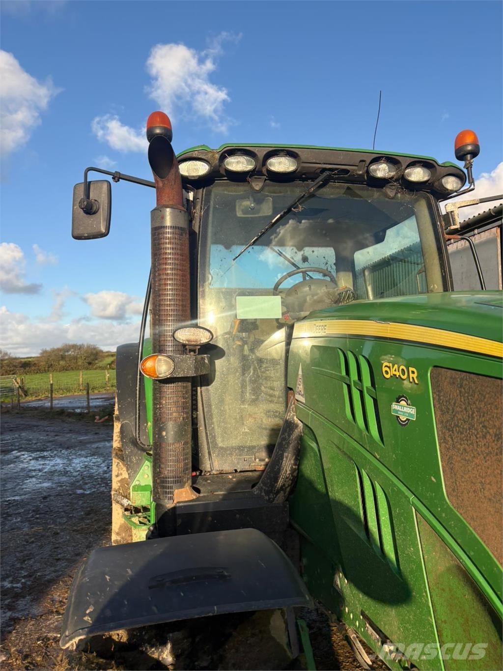 John Deere 6140R الجرارات