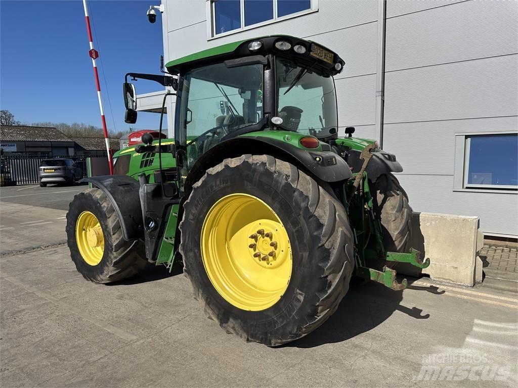 John Deere 6155R الجرارات