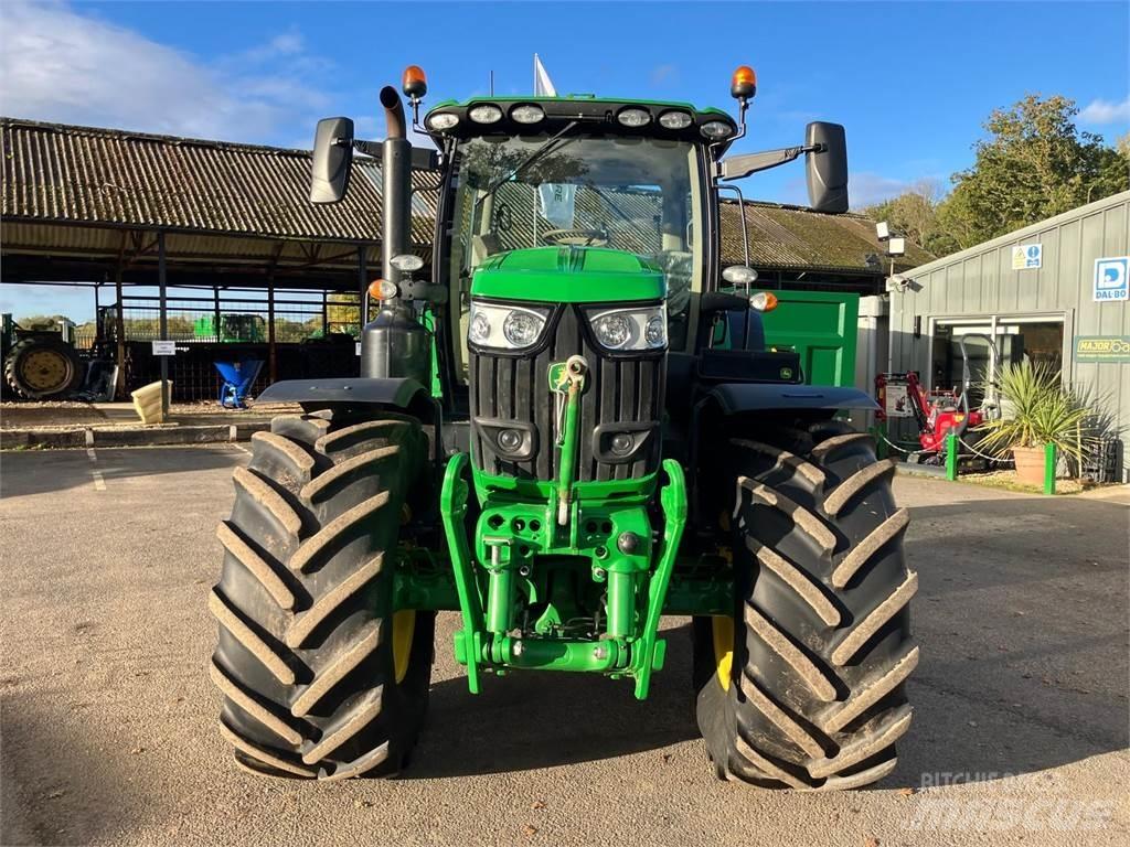 John Deere 6175R الجرارات