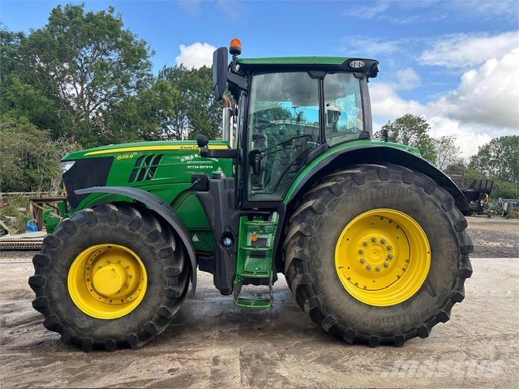 John Deere 6215R الجرارات
