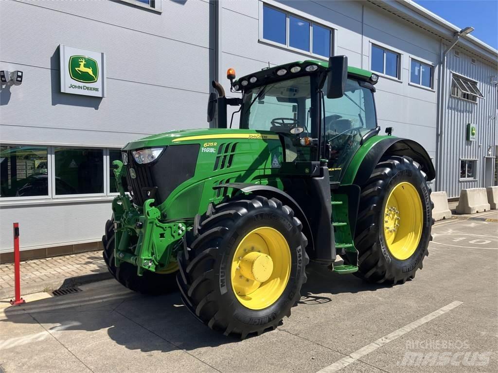 John Deere 6215R الجرارات