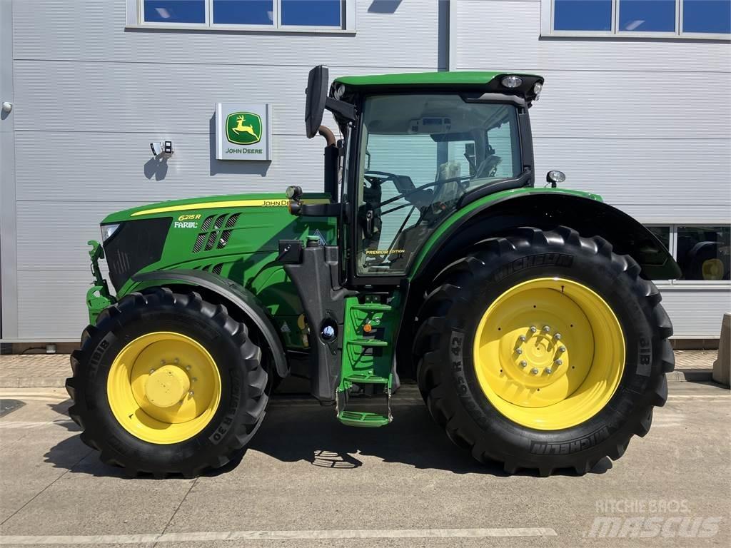 John Deere 6215R الجرارات