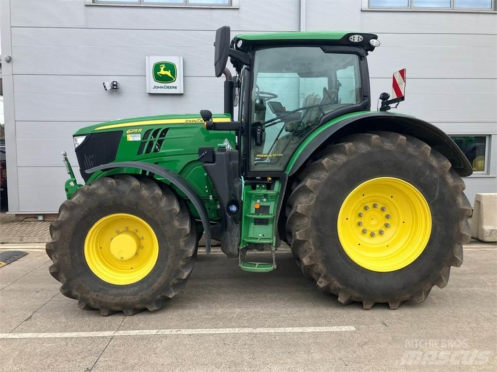 John Deere 6215R الجرارات