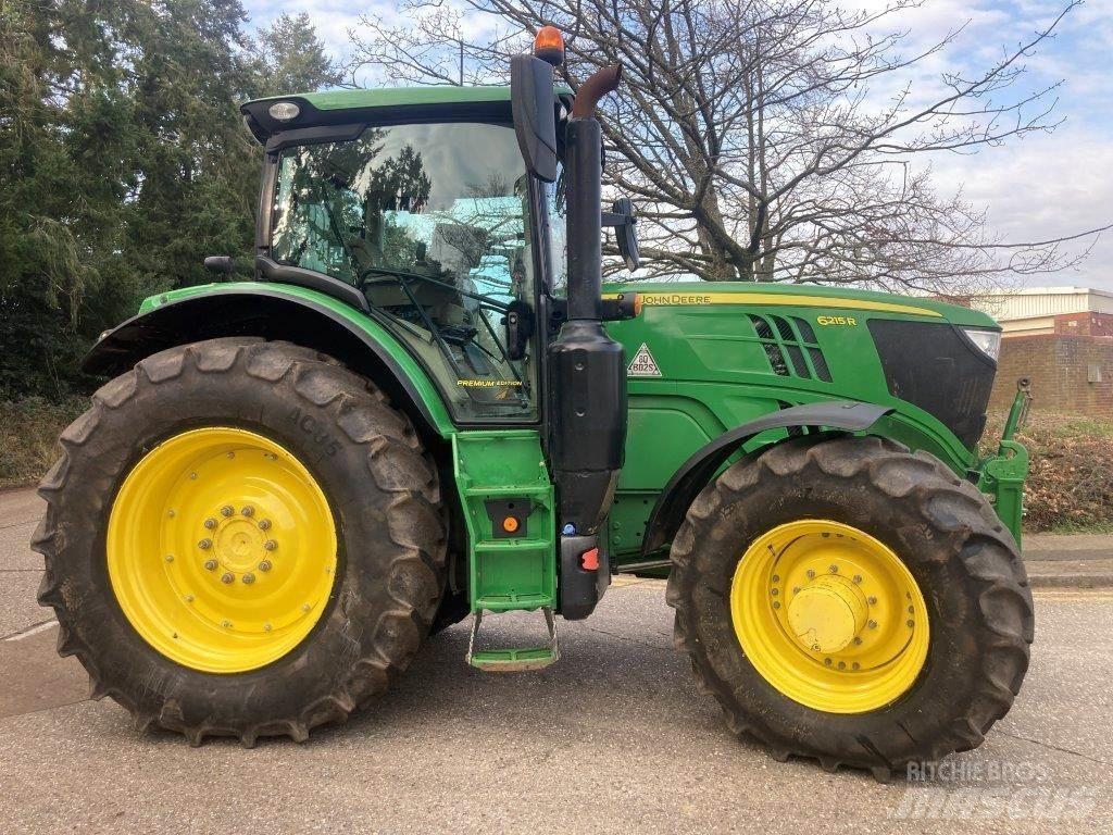 John Deere 6215R الجرارات