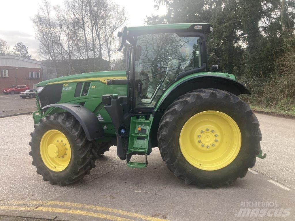 John Deere 6215R الجرارات