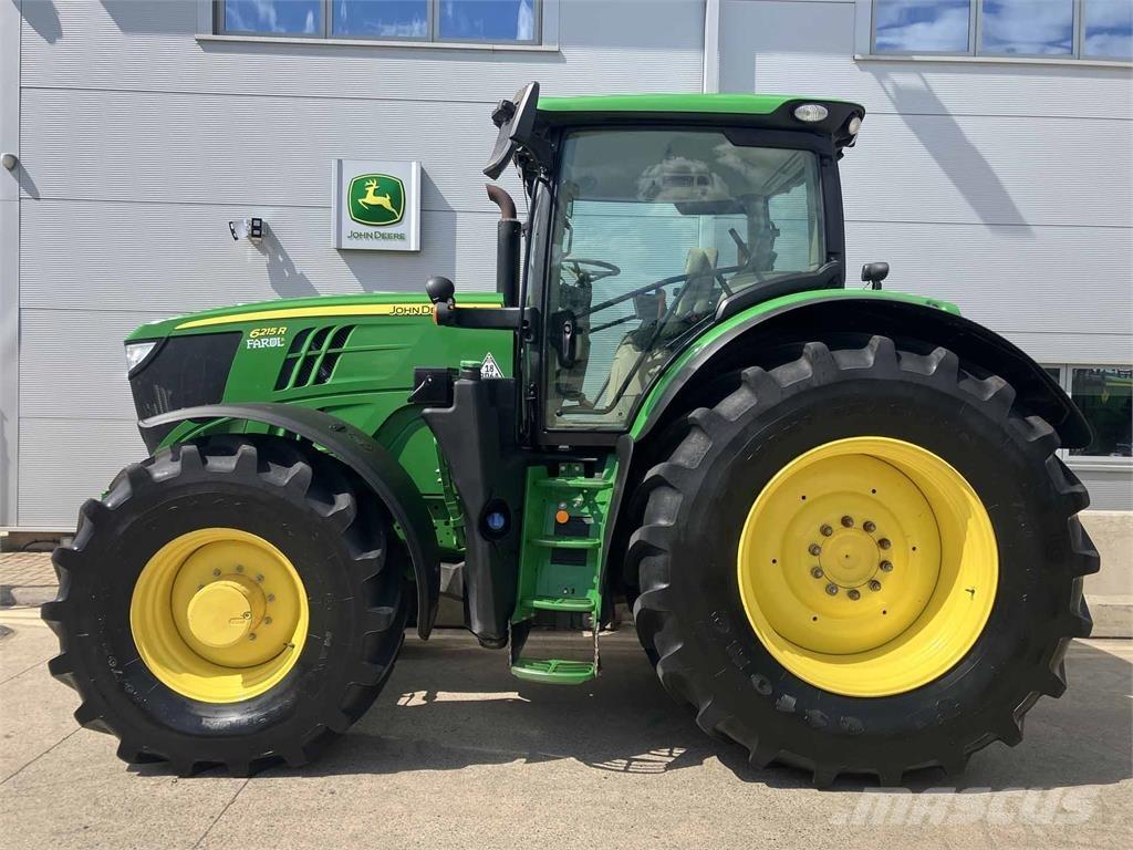 John Deere 6215R الجرارات