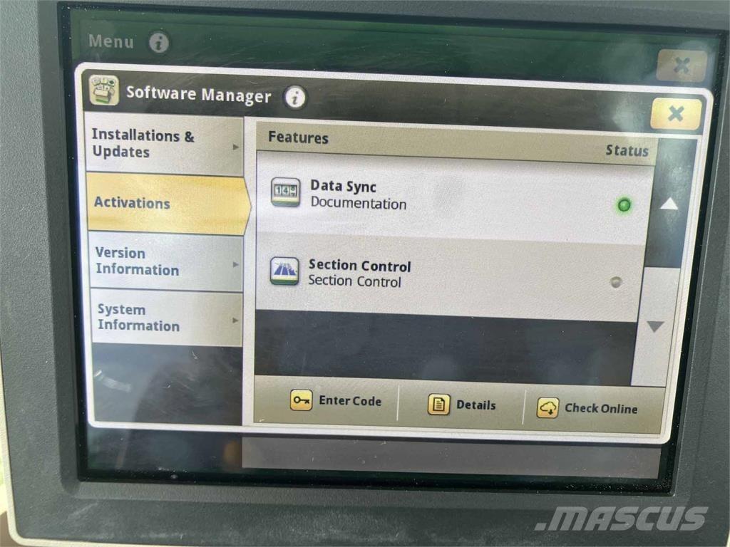 John Deere 6215R الجرارات