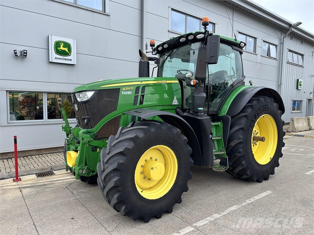 John Deere 6250R الجرارات