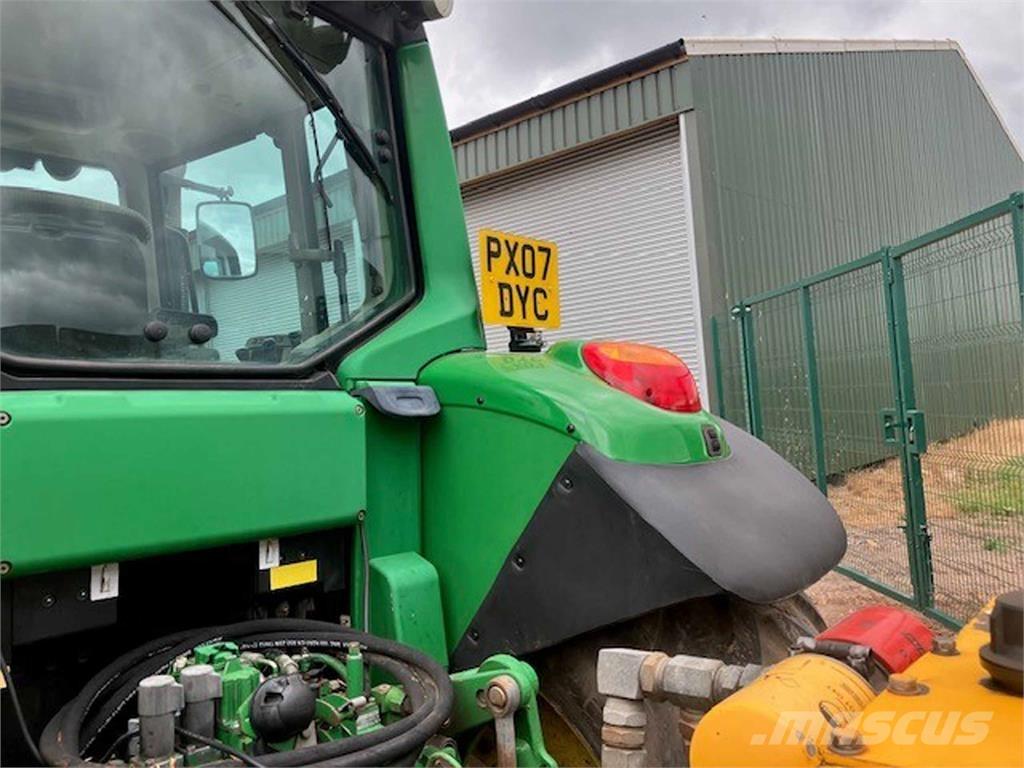 John Deere 6630 Premium الجرارات