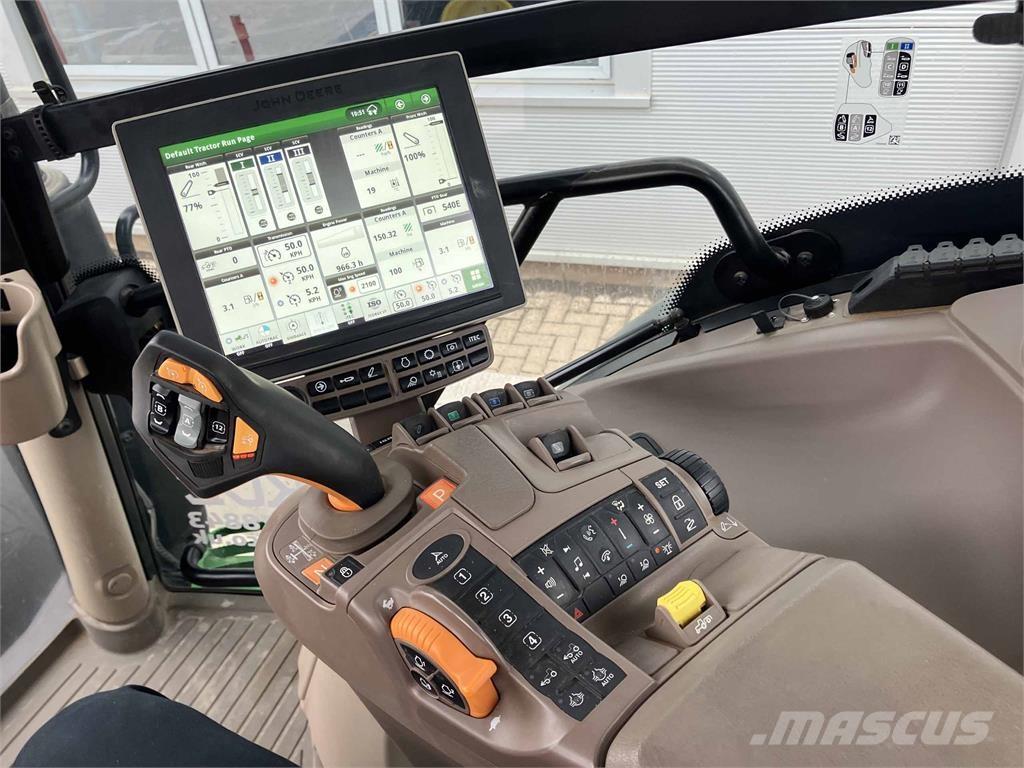 John Deere 6R 130 الجرارات