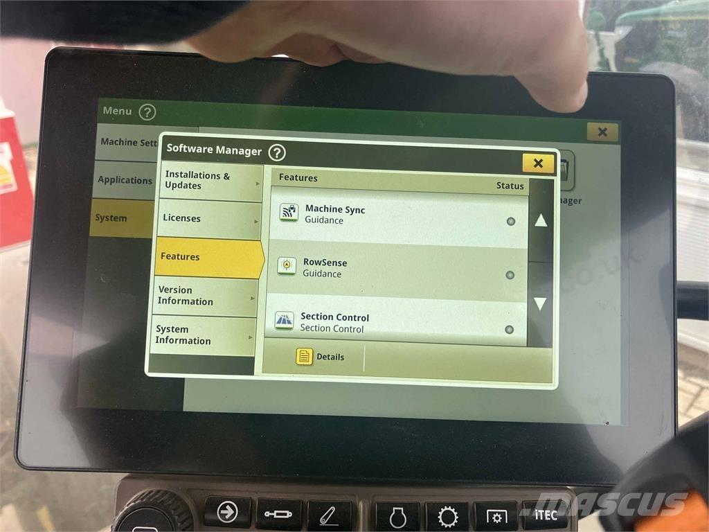 John Deere 6R 130 الجرارات