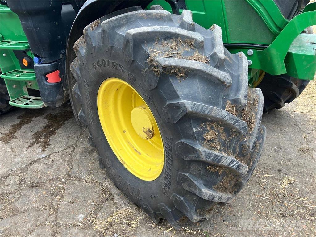 John Deere 6R 150 الجرارات