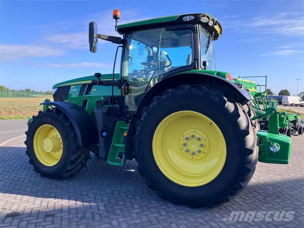 John Deere 6R 155 الجرارات
