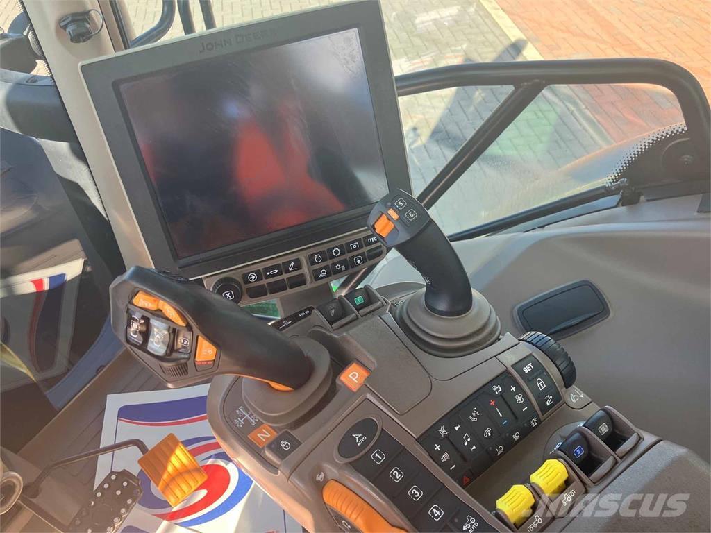 John Deere 6R 185 الجرارات