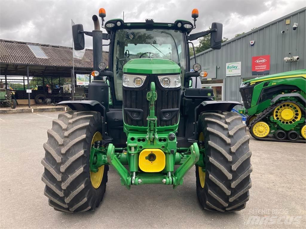 John Deere 6R 195 الجرارات