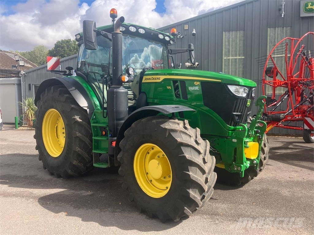John Deere 6R 195 الجرارات