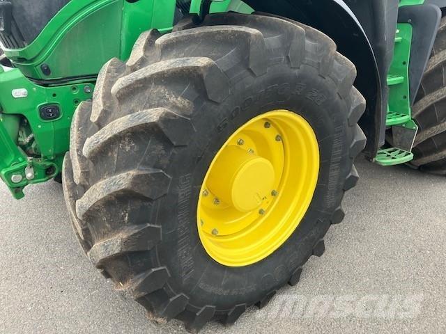 John Deere 6R 195 الجرارات