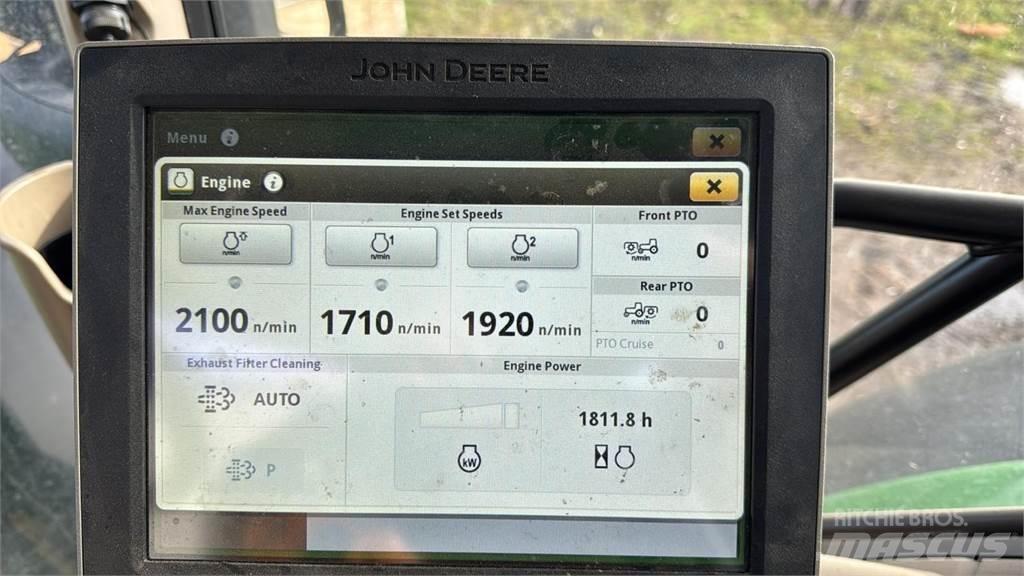 John Deere 6R 215 الجرارات