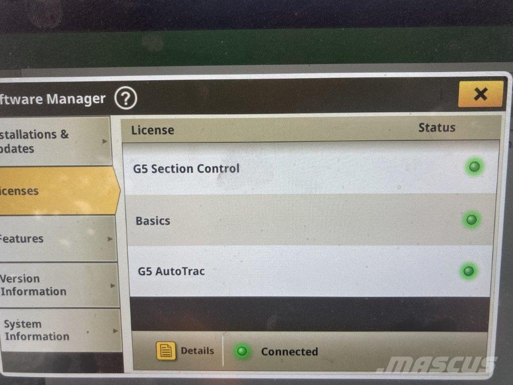 John Deere 6R 215 الجرارات