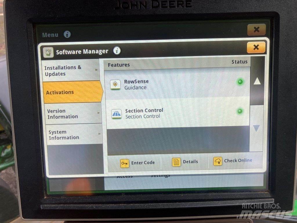 John Deere 6R 215 الجرارات