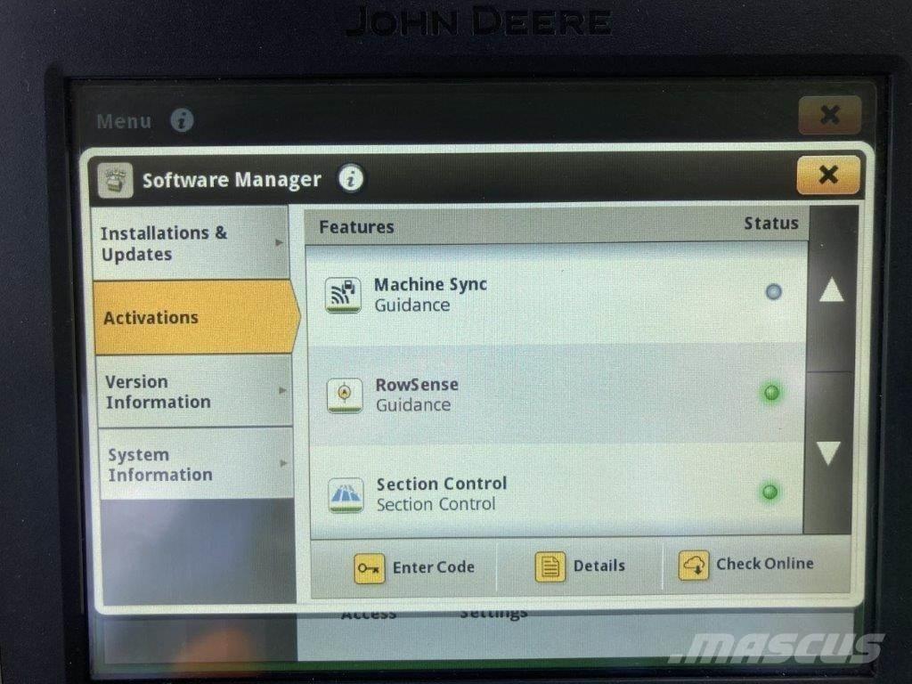 John Deere 6R 215 الجرارات