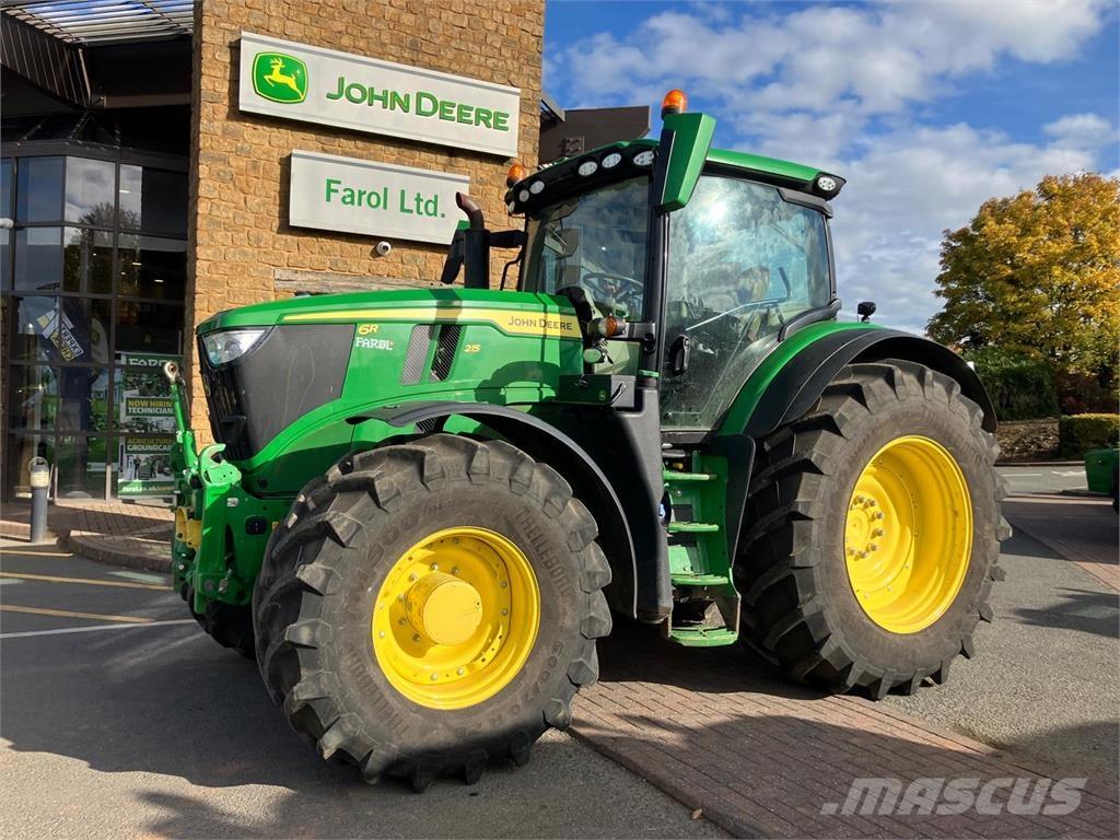 John Deere 6R 215 الجرارات