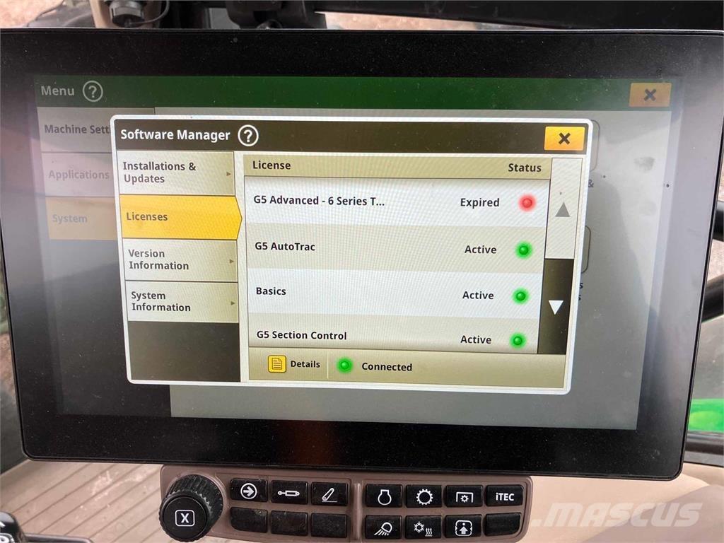 John Deere 6R 215 الجرارات