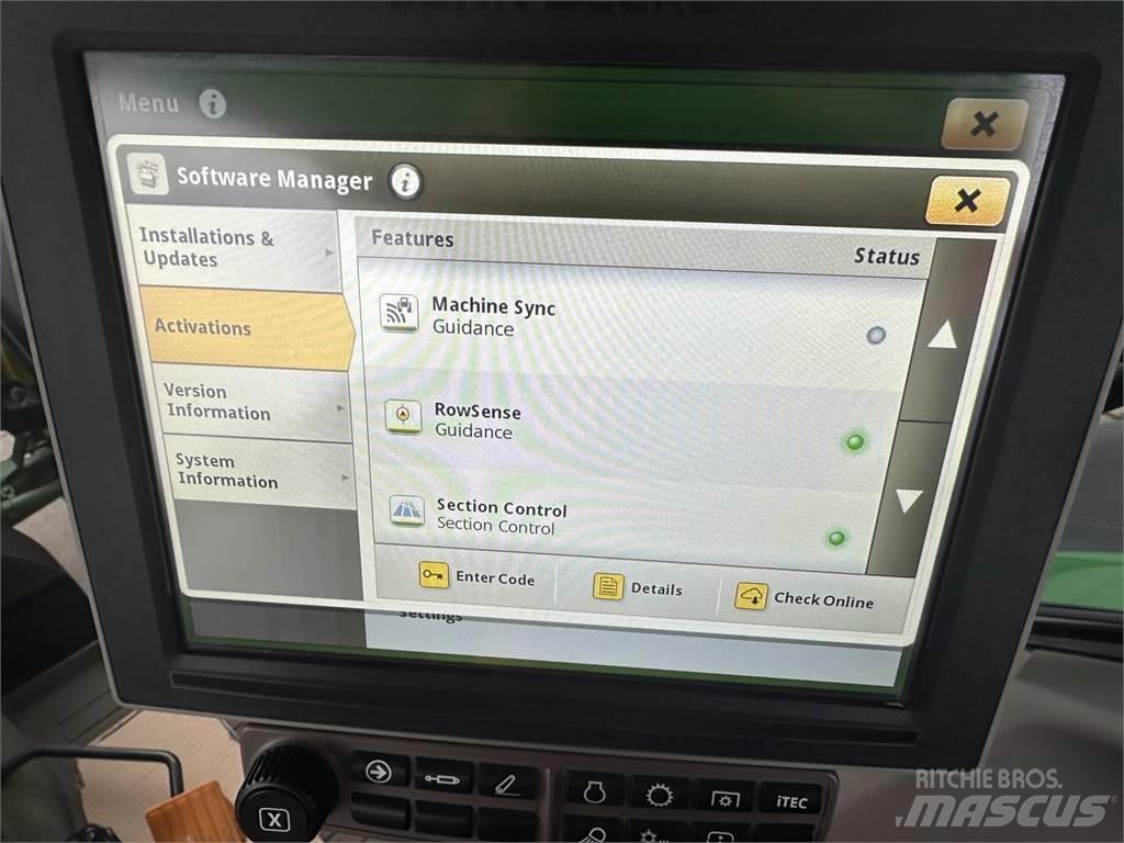 John Deere 6R 215 الجرارات