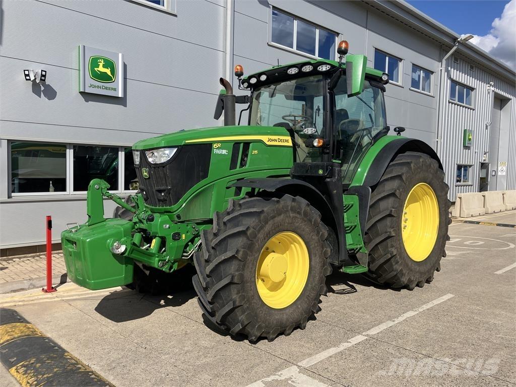 John Deere 6R 215 الجرارات