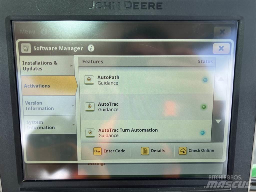 John Deere 6R 215 الجرارات