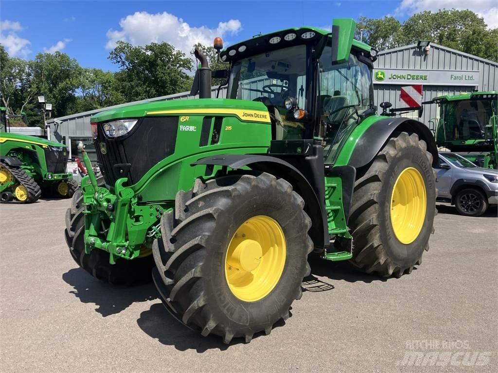 John Deere 6R 215 الجرارات