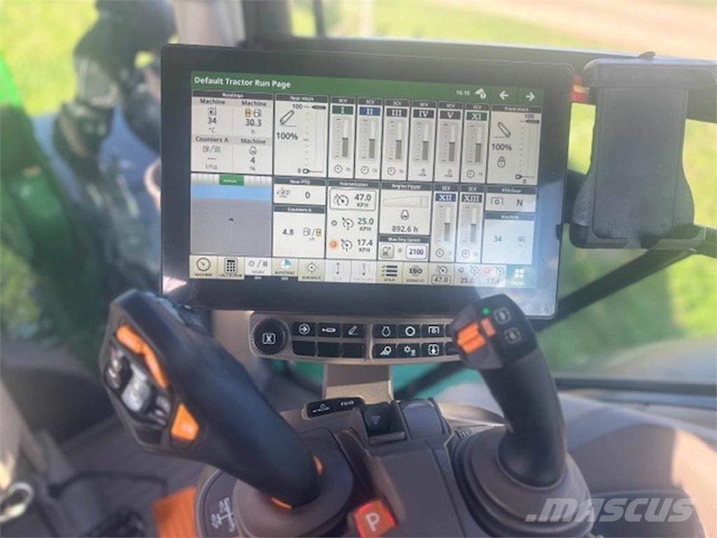 John Deere 6R 250 الجرارات