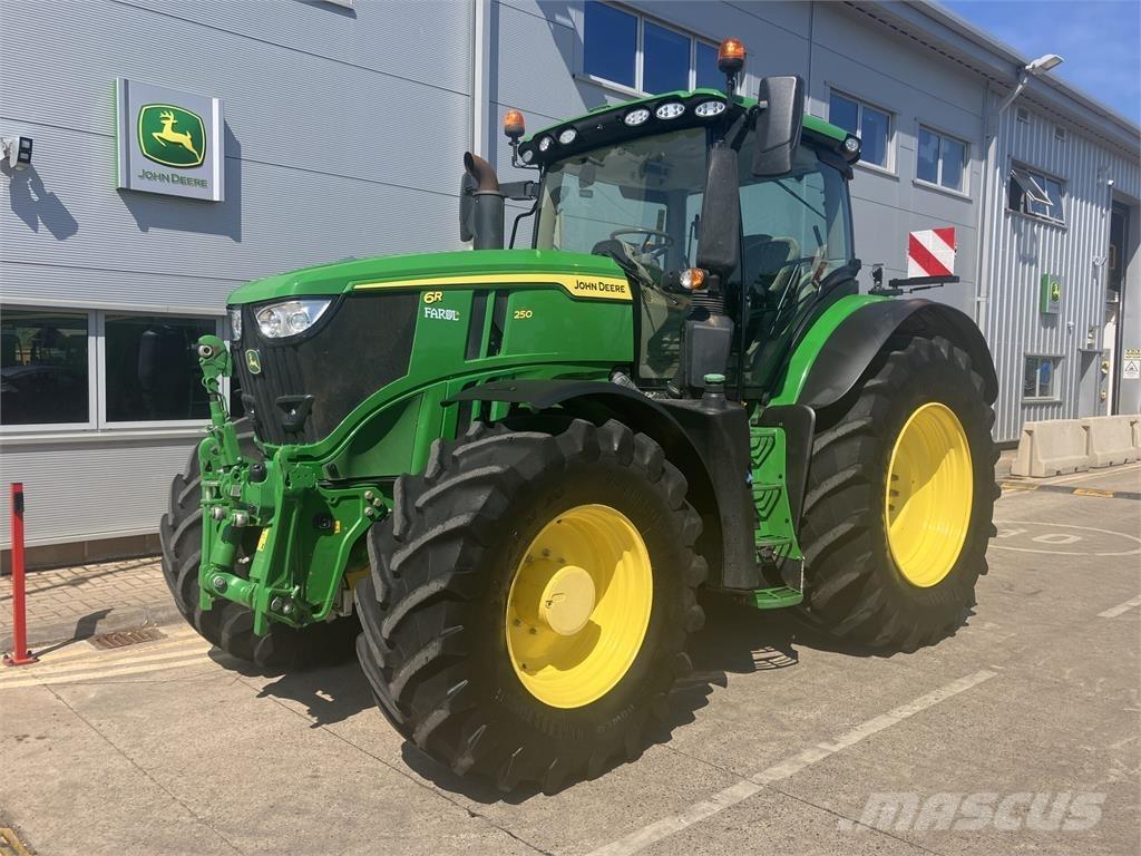 John Deere 6R 250 الجرارات